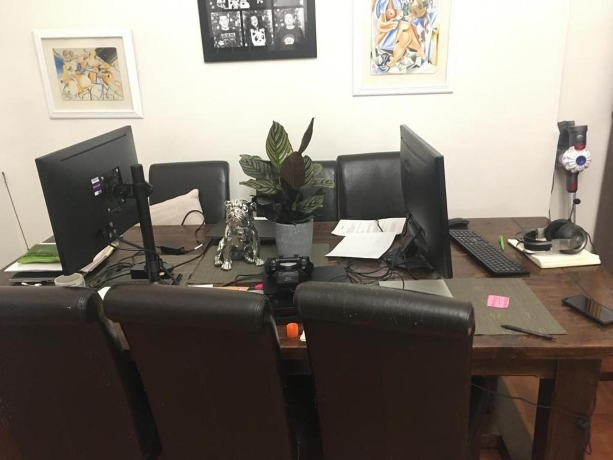 Appartement In Einer Mit Herrlichem Garten Und Katze Londres